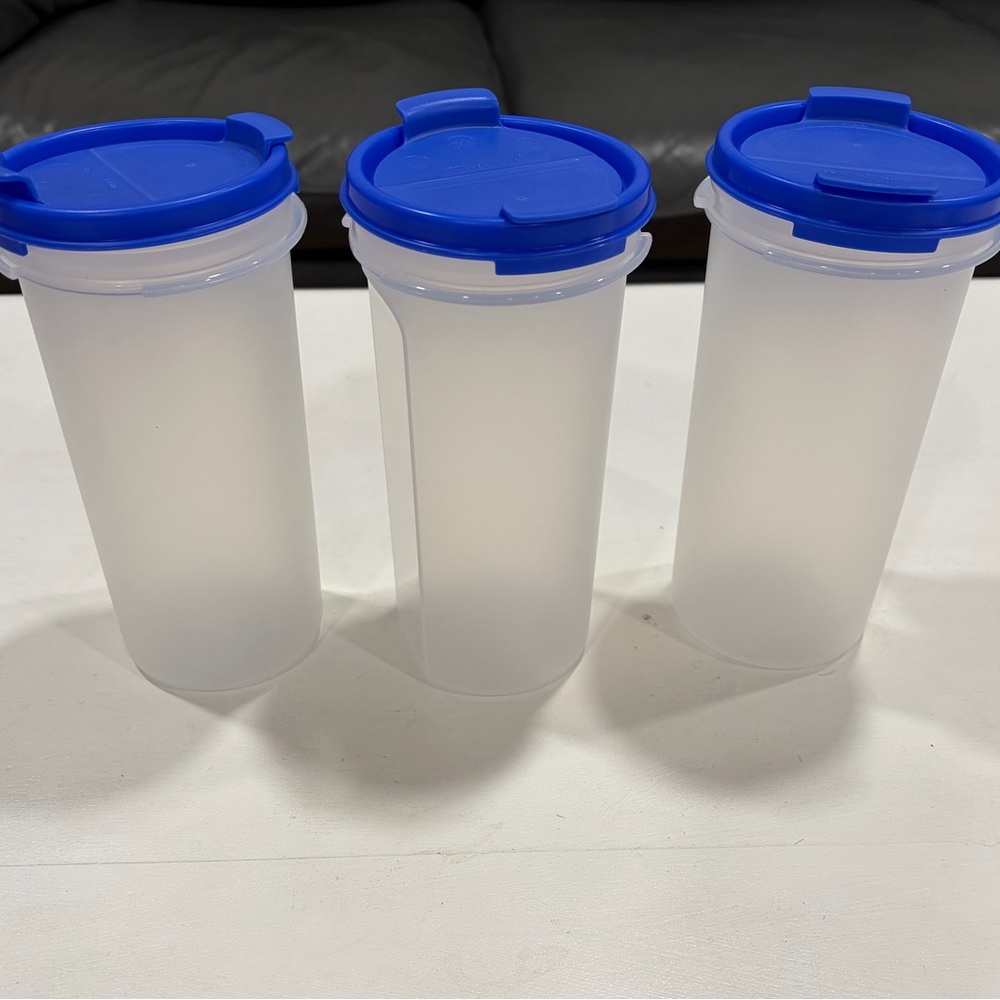 Tupperware Set of 3 Stor'N Shake Container with Blue Lid